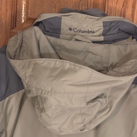 Columbia Jacket - Picture 5 of 12